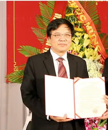 GS.TS NGND Đặng Kim Vui