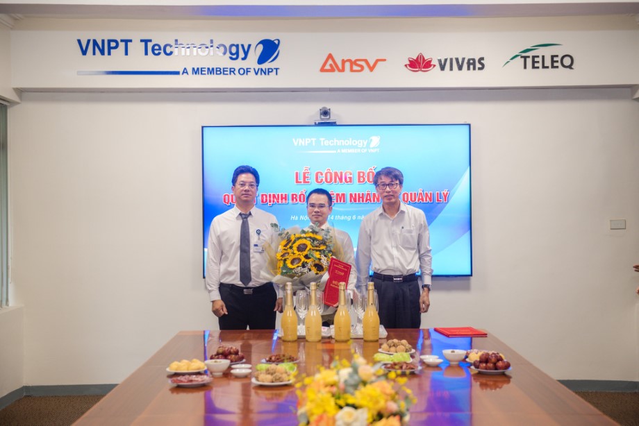 Tập đoàn VNPT: Lễ công bố quyết định bổ nhiệm nhân sự quản lý với ông Đặng Duy Khánh