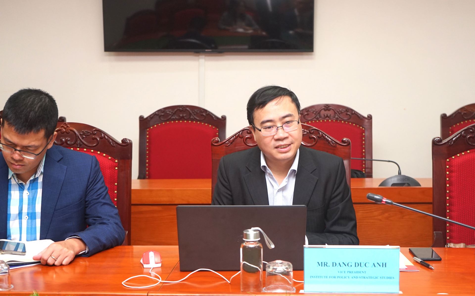 Phó Viện trưởng Đặng Đức Anh chủ trì buổi làm việc với Viện Konrad-Adenauer-Stiftung tại Việt Nam