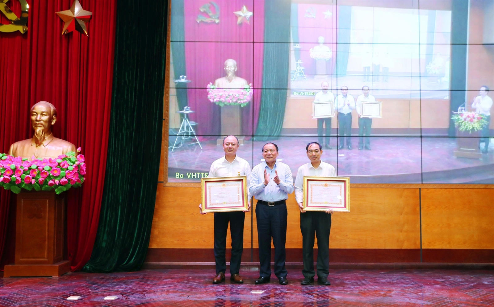 2 giảng viên Trường Đại học TDTT Bắc Ninh được phong tặng Nhà giáo ưu tú