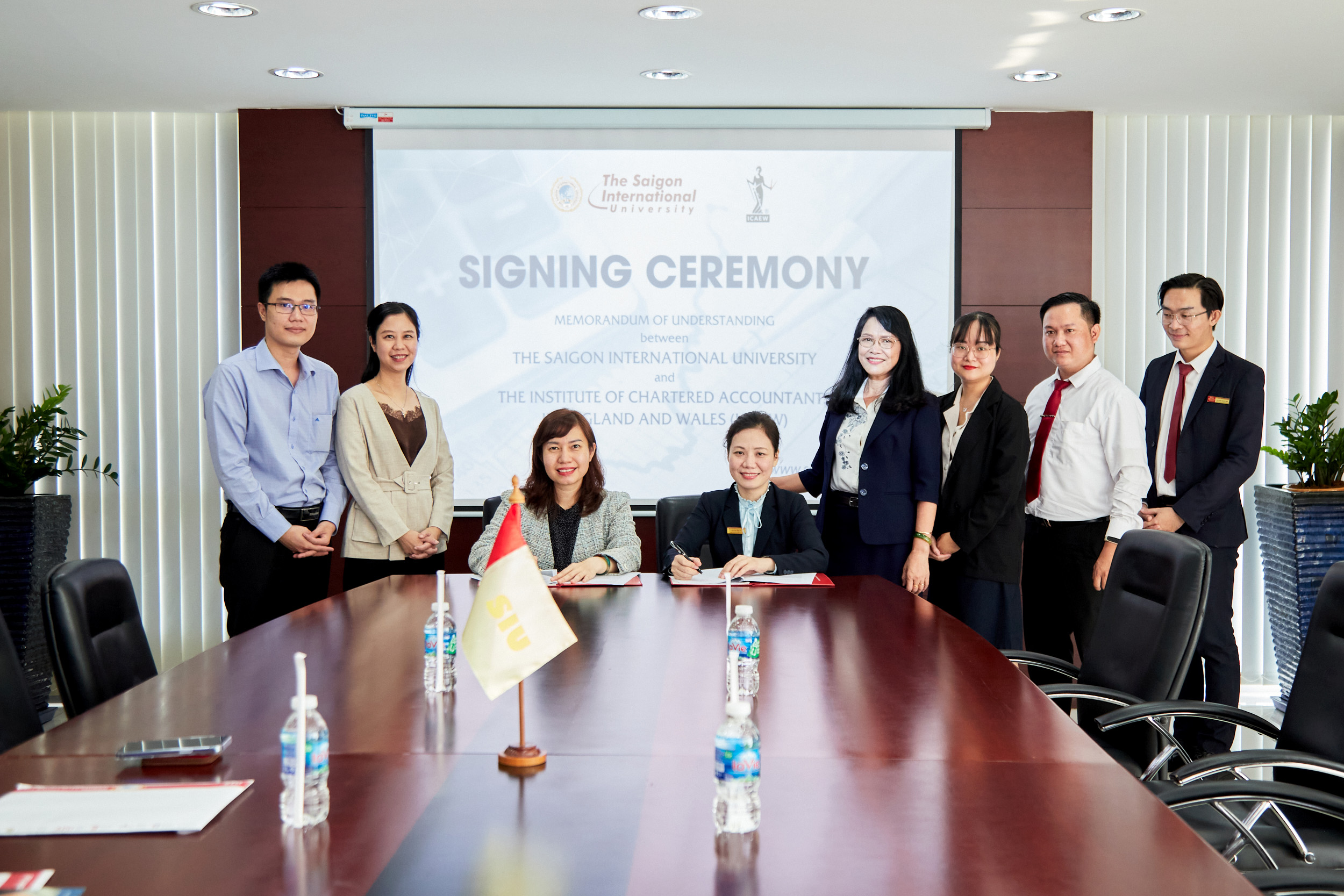 Trường Đại học Quốc tế Sài Gòn và ICAEW xây dựng quan hệ đối tác