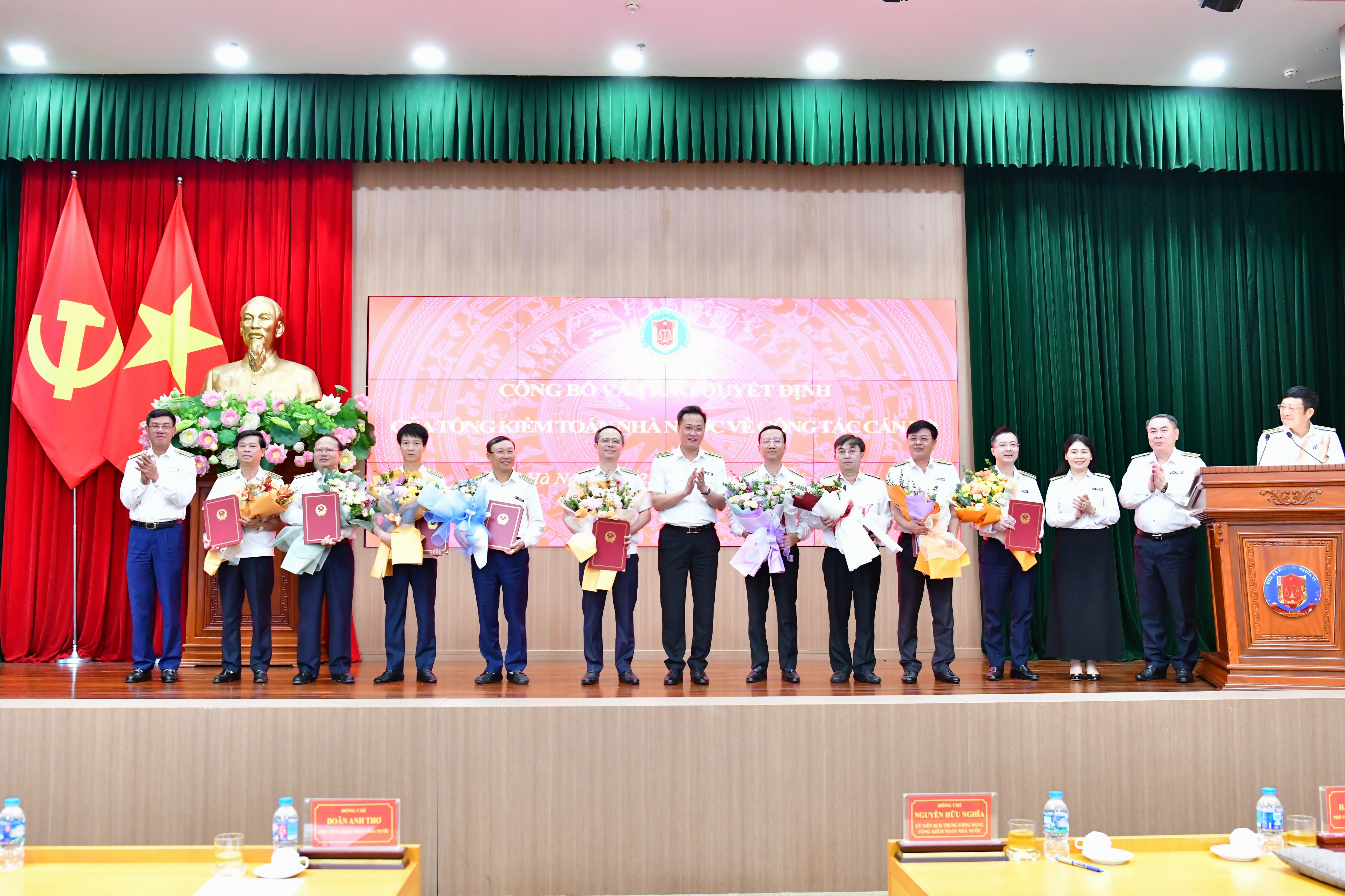 Kiểm toán nhà nước trao Quyết định điều động, bổ nhiệm lãnh đạo cấp Vụ